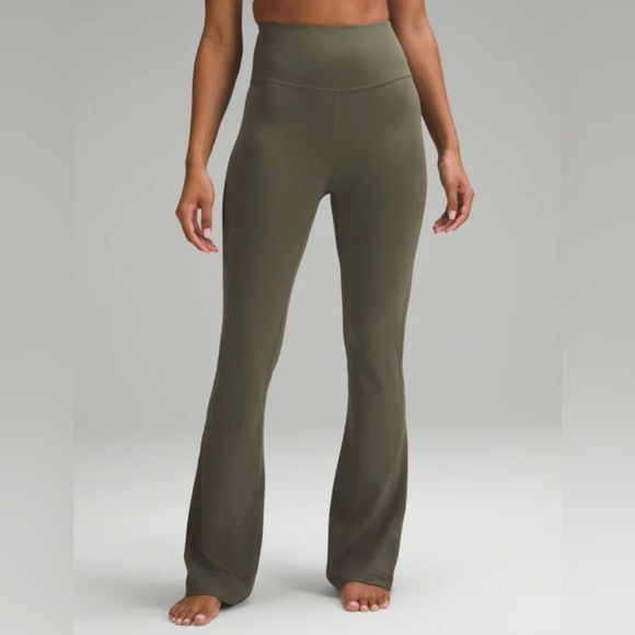 lululemon athletica Pants - NWT Lululemon Groove SHR Nulu Flared Pants Regular 6